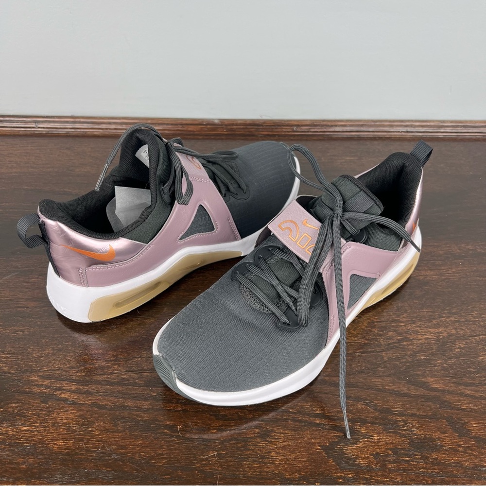 Nike Air Max Bella TR 5 Sneakers Womens Training Shoes Size 7 Plum Purple